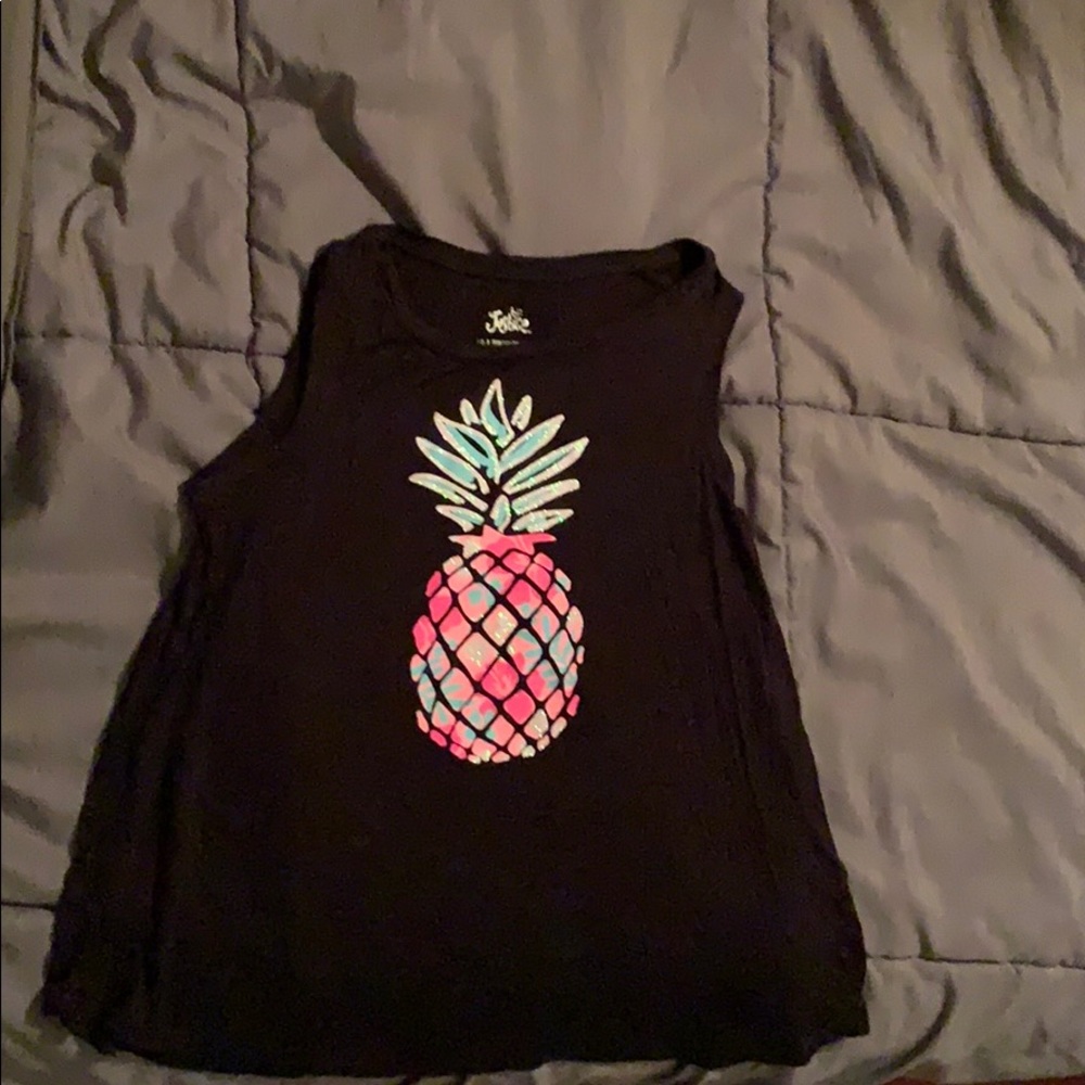 pineapple shirt